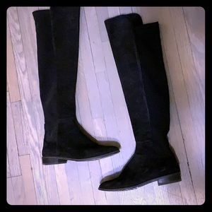 Stuart Weitzman flat knee boots black
